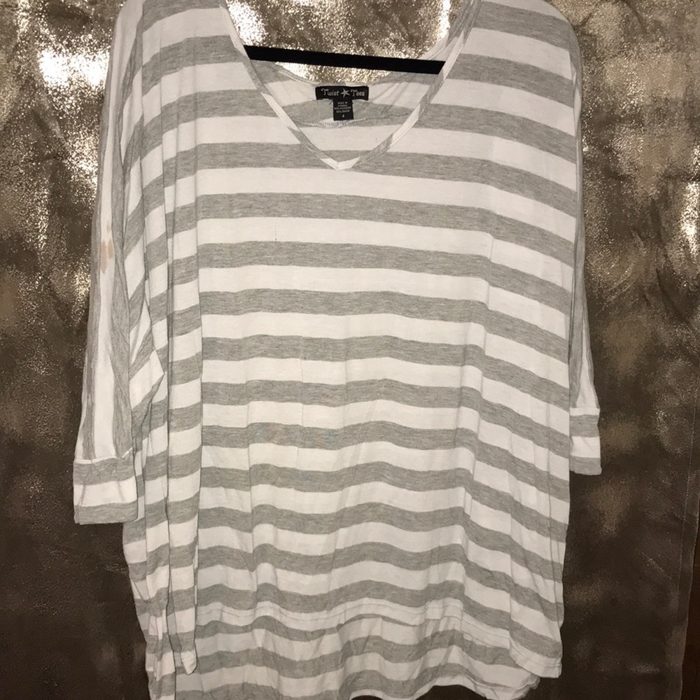 Torrid twist tee stripe grey white stripe 4x shirt